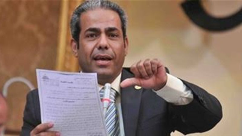 عاطف مخاليف 