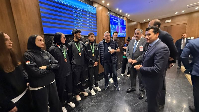 وزير الشباب والرياضة