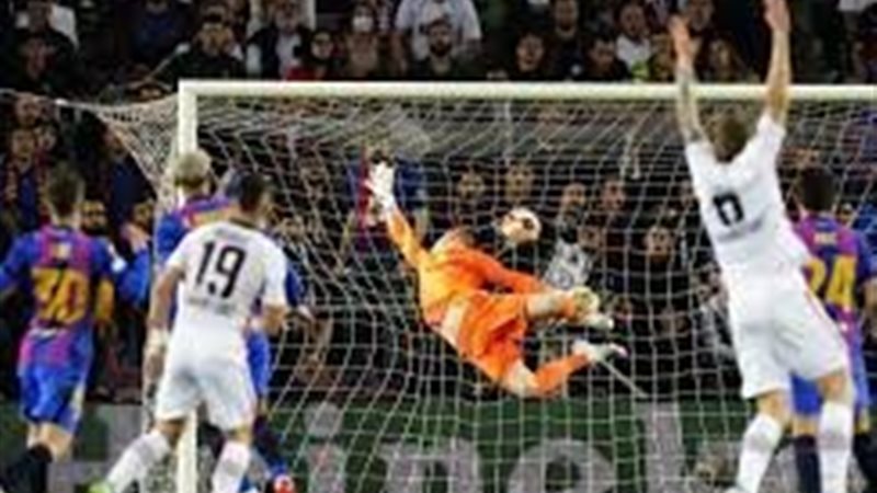 برشلونة ضد فرانكفورت