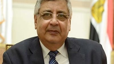 الطالب اللي يصاب بالبرد يقعد في البيت.. مستشار الرئيس يوجه رسالة للمدارس| فيديو