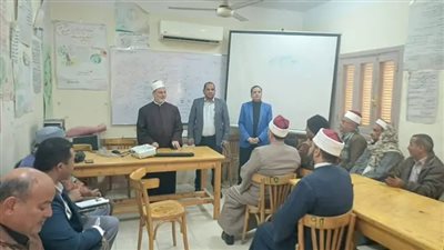 رئيس منطقة سوهاج الأزهرية يتفقد البرامج التدريبية لشيوخ المعاهد الجدد