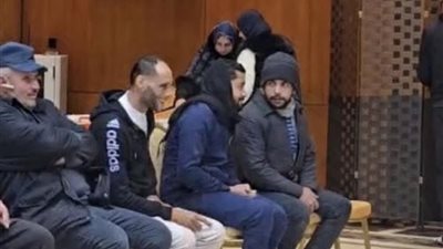 توافد المصريين على السفارة المصرية بالأردن للمشاركة فى الانتخابات البرلمانية 