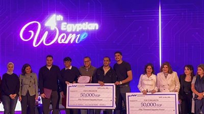 فريق الذكاء الاصطناعي بعين شمس يحصد أفضل مشروع على مستوى الجامعات