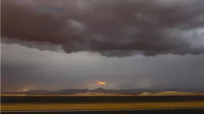 شمال سيناء تشهد انخفاضا في درجات الحرارة واستمرار هطول الأمطار