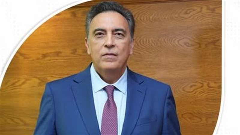 الدكتور نادر البكل