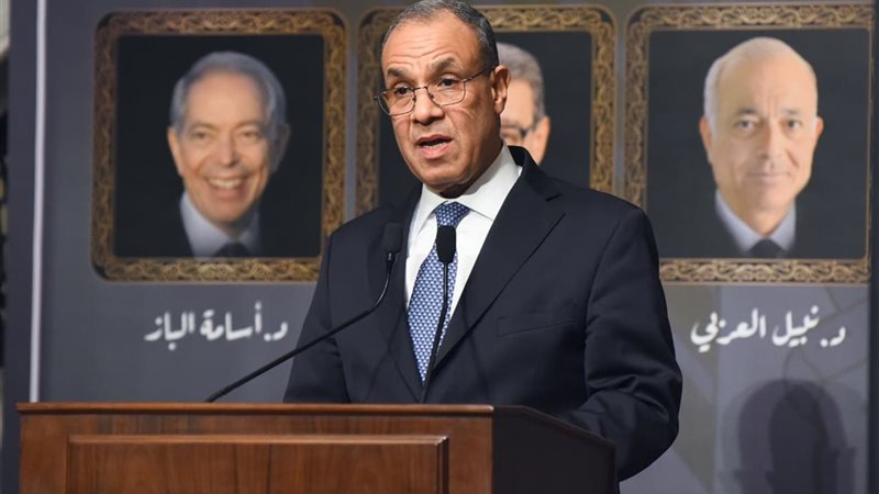  وزير الخارجية  بدر