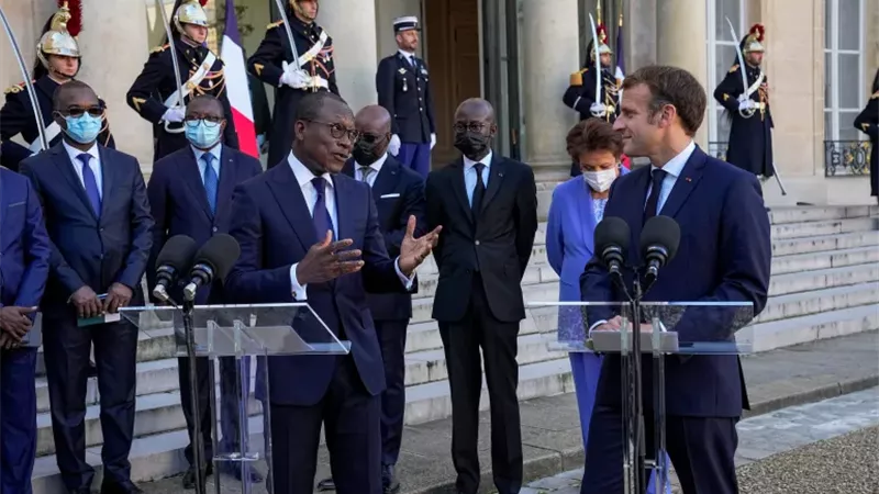 الرئيس البنيني مع