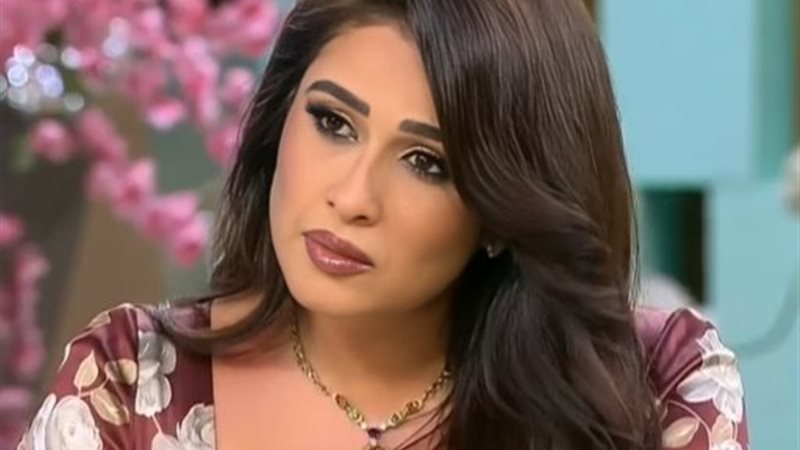 ياسمين عبد العزيز