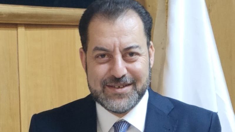 الدكتور أحمد عناني