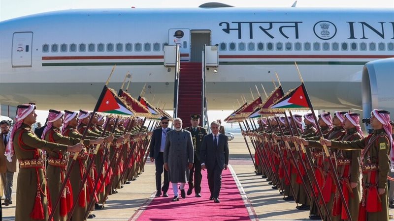 استقبال مودي بالأردن