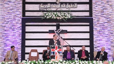 رئيس الإنجيلية يشارك شعب كنيسة جسر السويس الرسولية حفل الشكر