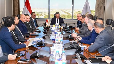 وزير التموين يترأس اجتماع متابعة منظومة تتبع السلع الأساسية وتعزيز التحول الرقمي