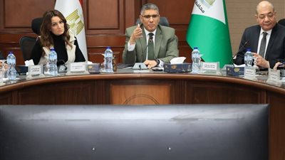 محافظ الجيزة يوجه باجراءات تنفيذية لدعم كفاءة المرافق بحدائق الاهرام 