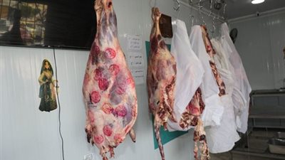 سعر اللحوم اليوم الجمعة 19-12-2025 في الأسواق والمحلات