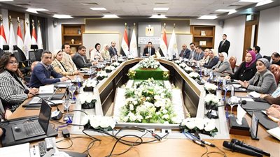 وزير الرياضة يضع اللمسات الأخيرة لمشروع تحويل مراكز الشباب للخدمة المجتمعية