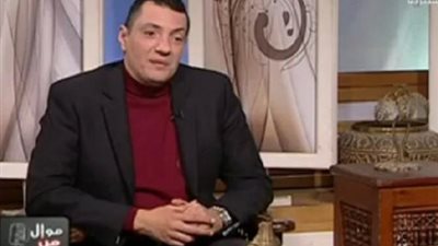 استشاري أسري: إبراهيم وزة قصد الترند وحققه من فيديو « ممنوع الروچ»