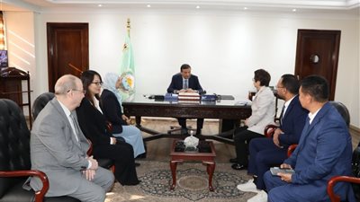 وزير الزراعة يبحث مع وفد صيني إنشاء مصنع مبيدات عالمي في مصر