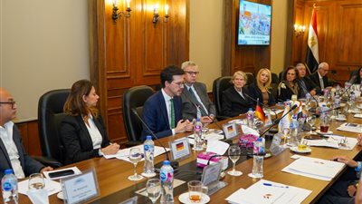 رجال أعمال إسكندرية يناقشون فرص الاستثمار واللوجستيات مع السفير الألماني