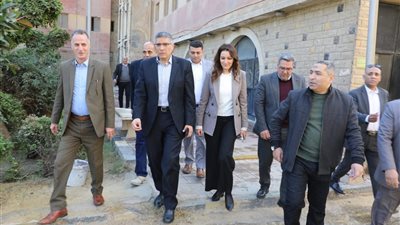 محافظ الجيزة يتفقد مدينة الطالبات بالعجوزة لمتابعة مستوي الخدمات