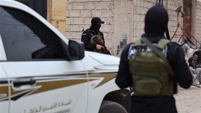 بالصور.. تفاصيل ضبط الأمن السوري لشبكة تهريب أسلحة تابعة لداعش بريف دمشق