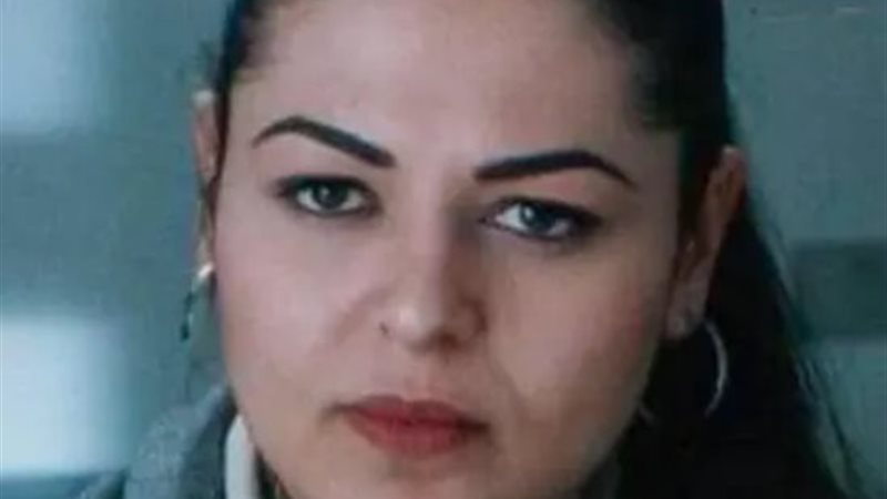 الفنانه نيفين مندور