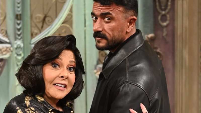 أحمد العوضي مع إسعاد