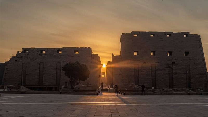 ظاهرة تعامد الشمس