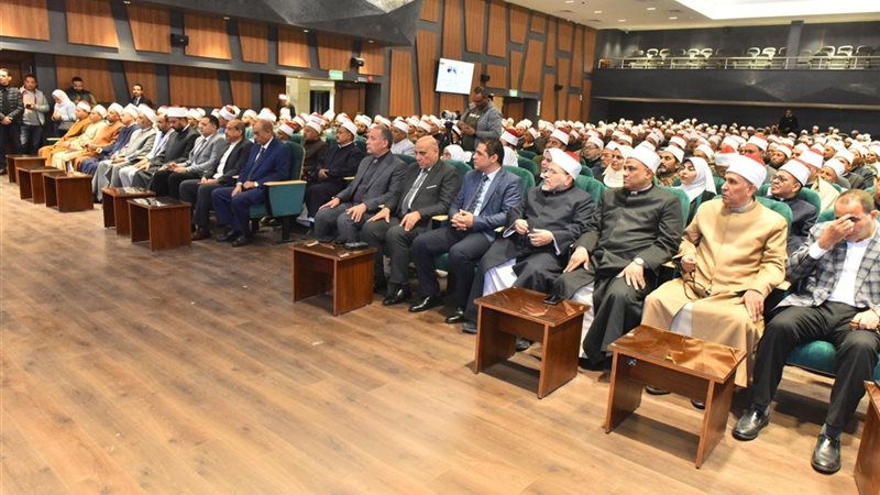 وزير الأوقاف خلال