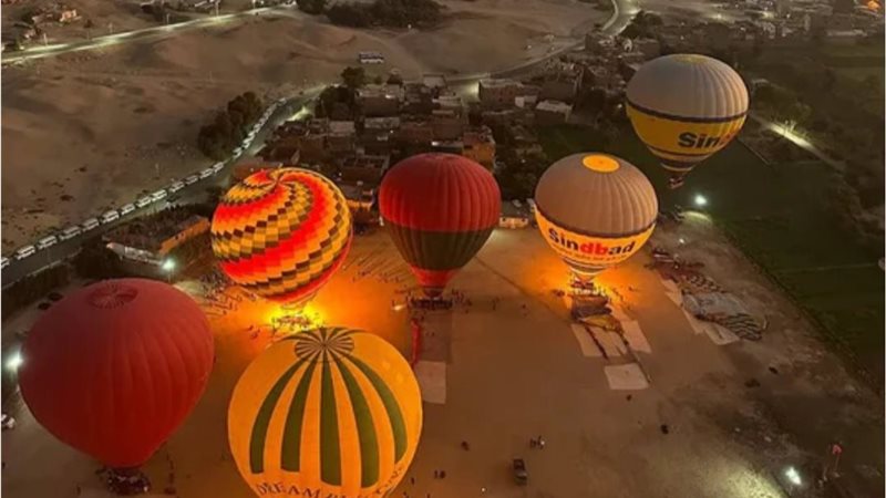 رحلة البالون الطائر