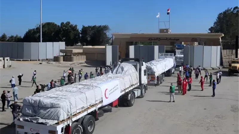 شاحنات المساعدات