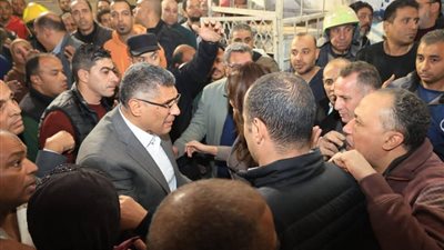 محافظ الجيزة يزور مصابي حادث انهيار عقار إمبابة للاطمئنان علي حالتهم الصحية 