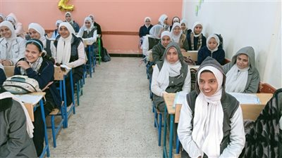 تعليم أسيوط يتابع تدريب طلاب الإعدادية على امتحانات «البوكلت» ويؤكد: الامتحانات لن تخرج عن الكتاب المدرسى والتقييمات 