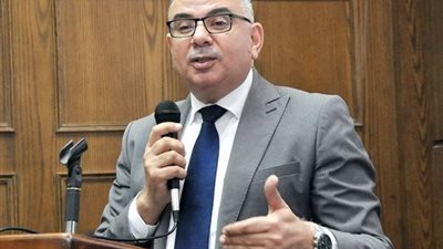 عميد تجارة عين شمس يكشف موعد إعلان نتائج امتحانات الترم الأول 2026