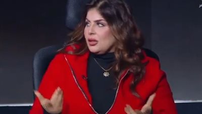 خبيرة أبراج: التاروت علم هناك فارق بين التوقع والتنبؤ