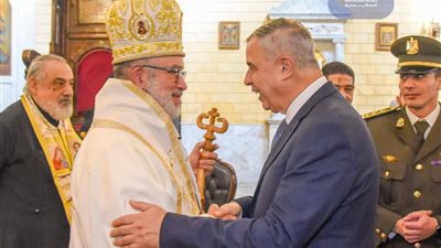 محافظ الإسكندرية يهنئ الكنيسة الكاثوليكية بعيد الميلاد المجيد 