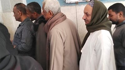 استمرار توافد الناخبين على لجان الاقتراع بأسيوط للتصويت 