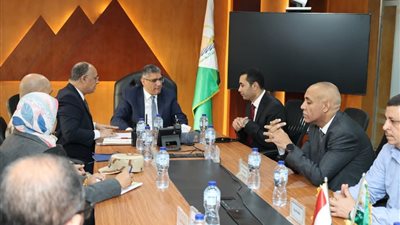 محافظ الجيزة يتابع فتح لجان جولة الإعادة للانتخابات البرلمانية 