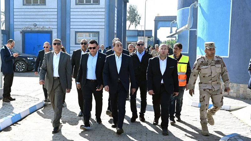 رئيس الوزراء يتفقد