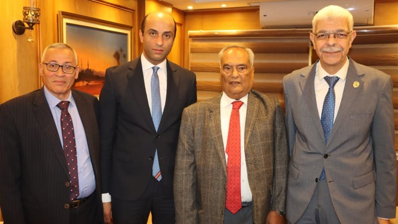 جانب من الزيارة 