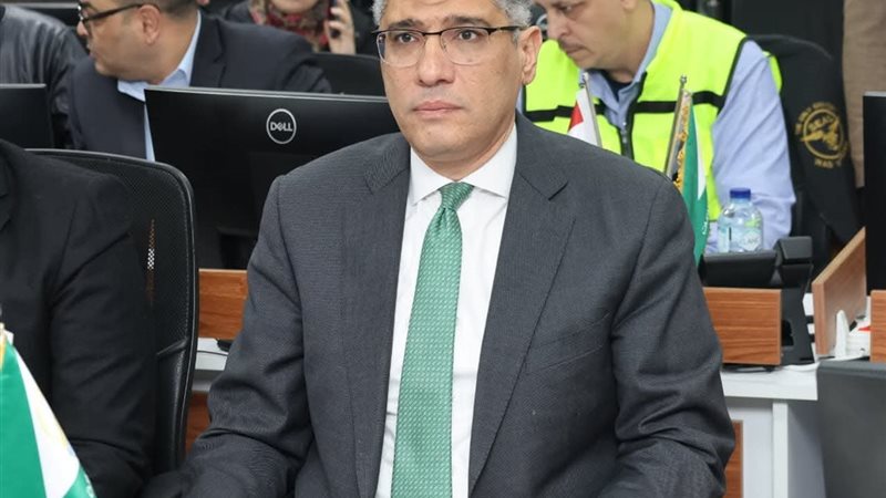 النجار من غرفة السيطرة