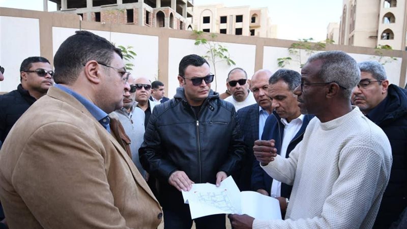 وزير الإسكان 