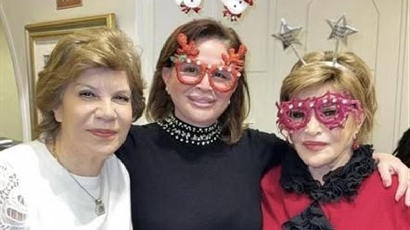 إلهام شاهين تحتفل