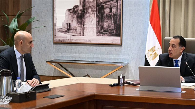 رئيس الوزراء ووزير