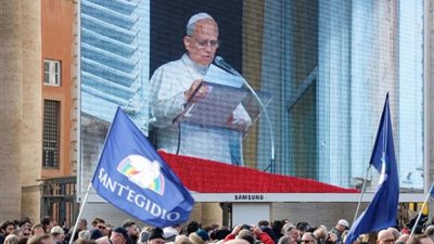 بابا الفاتيكان يدعو إلى عام جديد من السلام: لننزع السلاح ونبني رجاء الشعوب