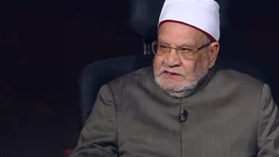 أحمد كريمة ينفعل على الهواء: «ليه مفيش قناة فضائية للأزهر الشريف»