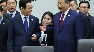 في وقت متوتر عالميا.. رئيس كوريا الجنوبية يصل الصين في زيارة رسمية