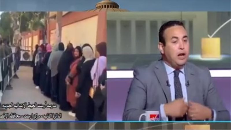 الكاتب الصحفي محمد