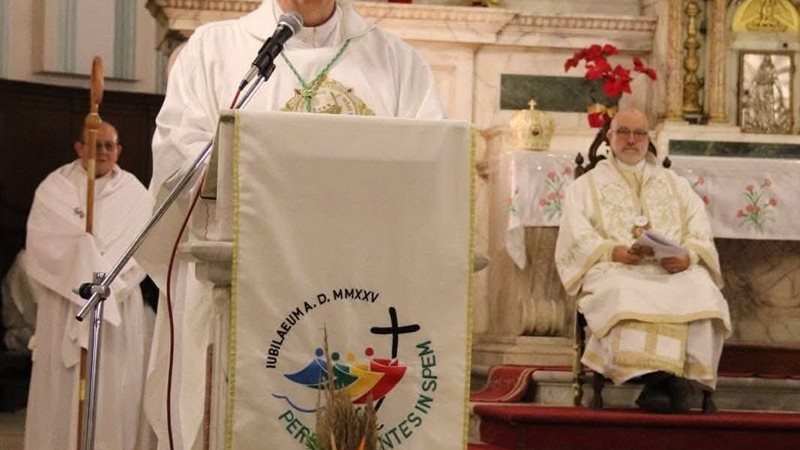 مطران الكنيسة اللاتينية