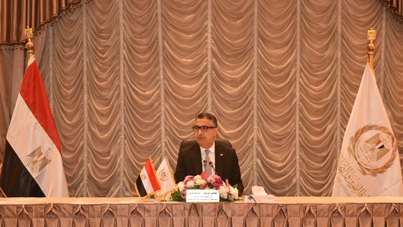 وزير التموين 