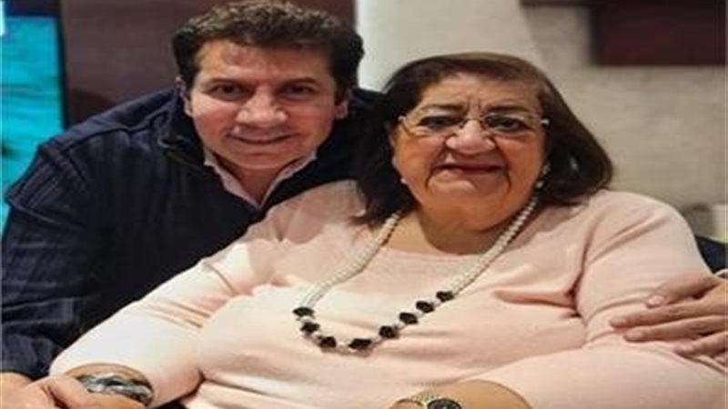 هاني رمزي ووالدته